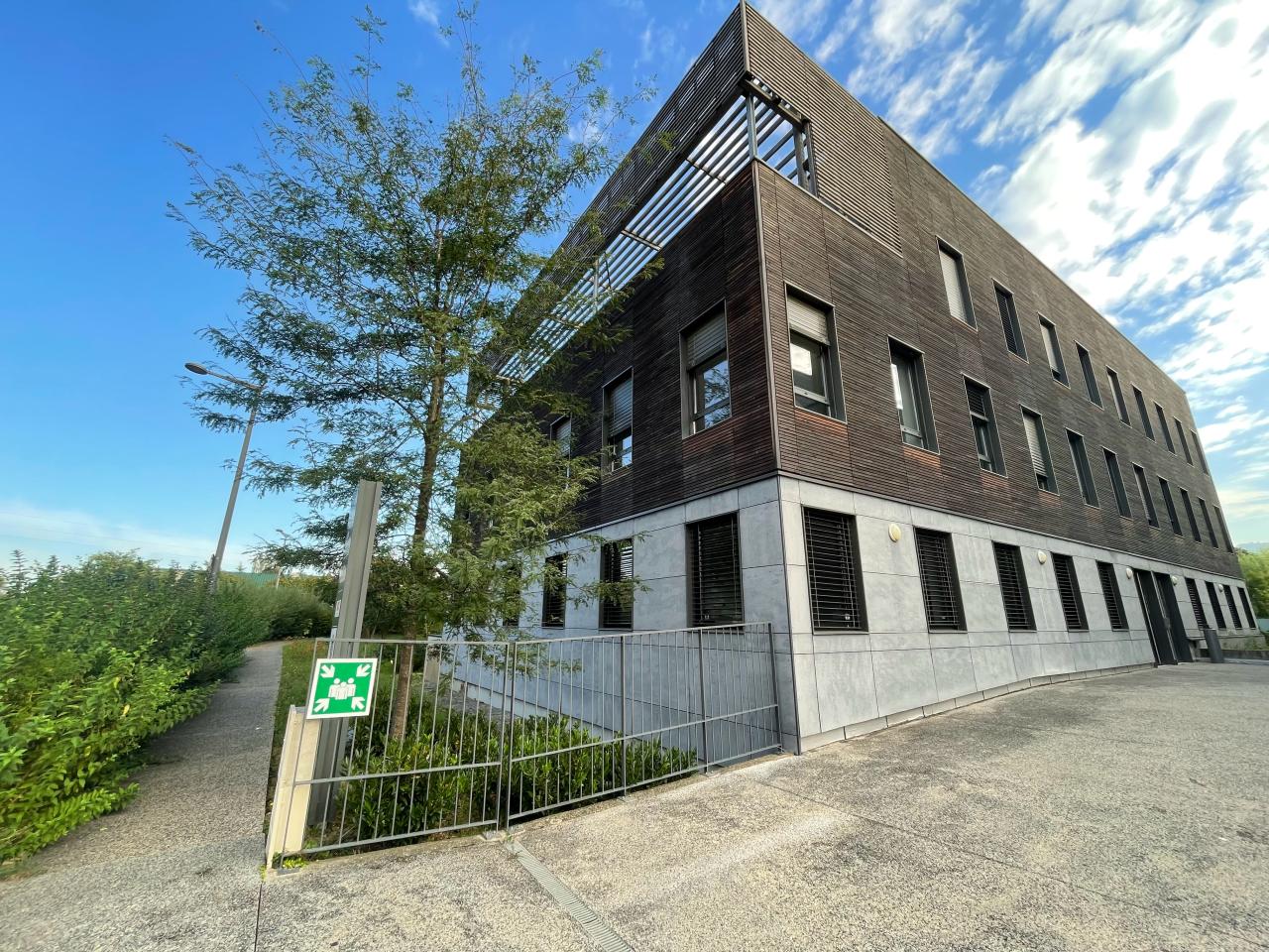 Bureau Limonest 127m² Location bureau Limonest Rhône OLBUR2425436 1
